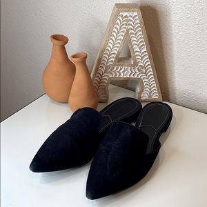 Kendall + Kylie Flats